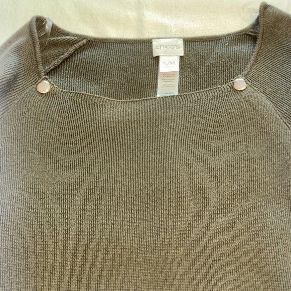 Chico's Poncho S/M Olive Green Gold Button Embellishment Ribbed Lagenlook Luxury - Picture 6 of 9